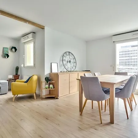 Super T2 En Centre Avec Terrasse Et Parking Apartment Bordeaux
